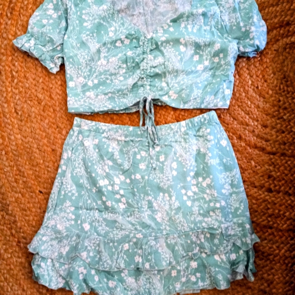 Skirt & shirt set